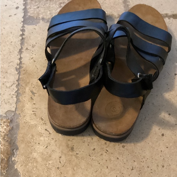 SO Gladiator sandal-SZ 8
H3 - Picture 3 of 4
